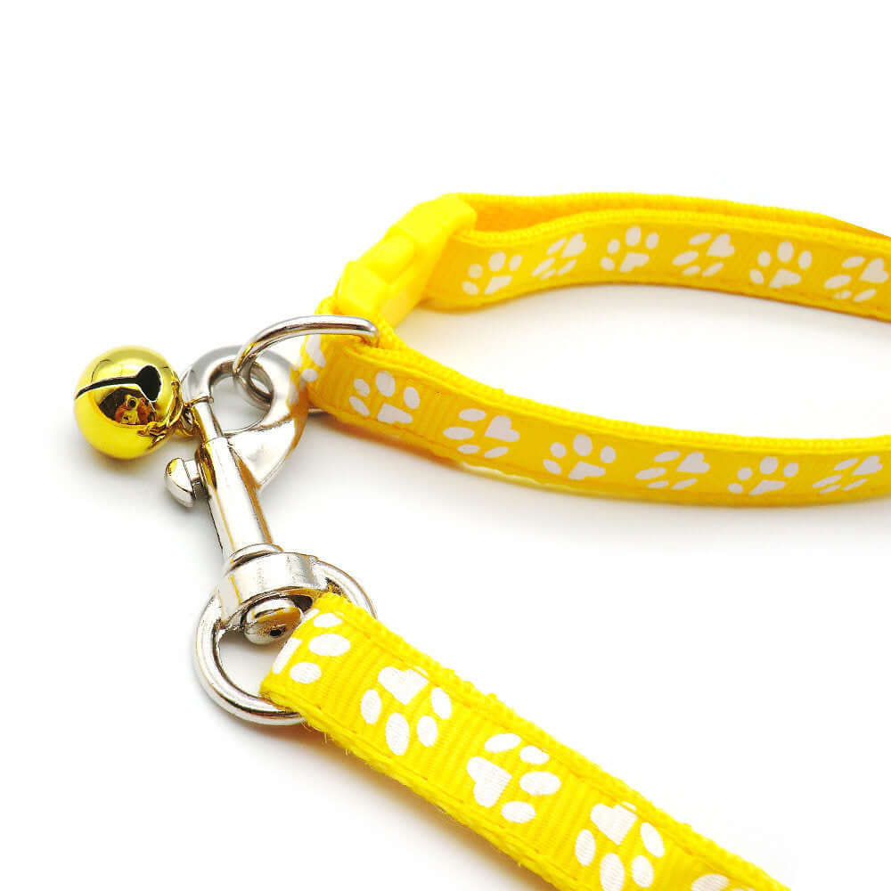 Furevercare dog and cat leash for small pets walking outdoors